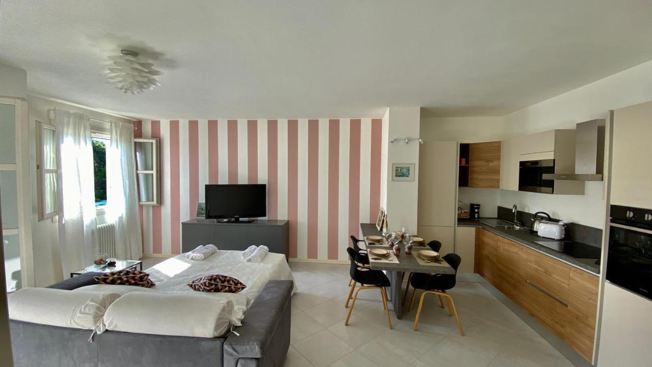 Appartamento 23 - Bilocale Vista Lago Тосколано-Мадерно Экстерьер фото